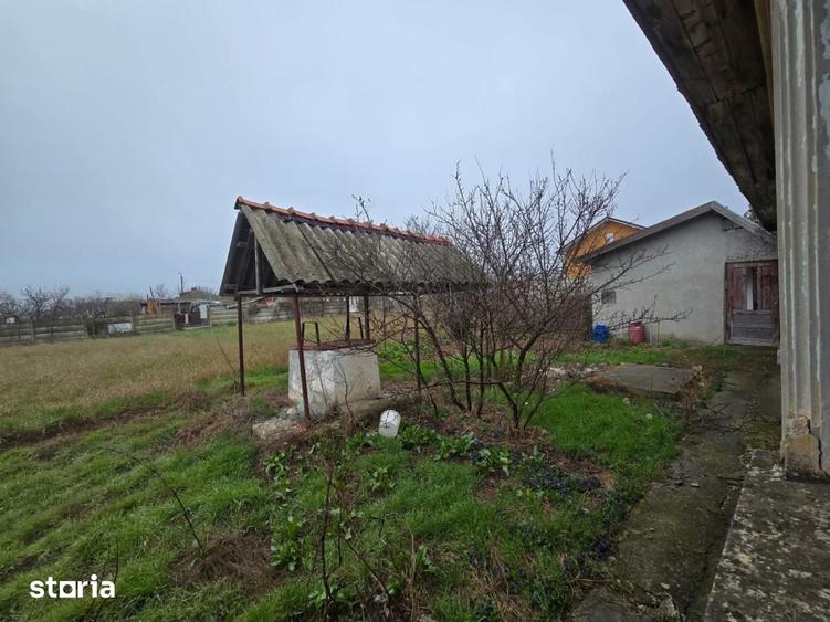 Casă cu 3 camere cu Teren 1763 Mp în Topraisar
