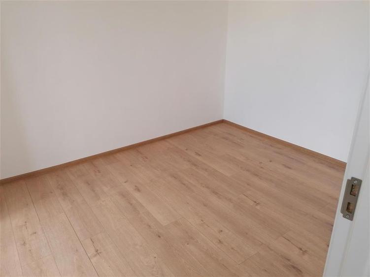 Apartament cu 2 camere semidecomandat în Girocului