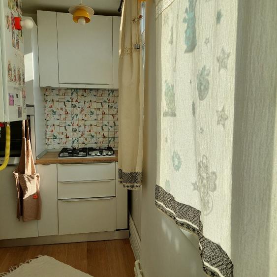 Apartament cu 3 camere semidecomandat în Țiglina 2