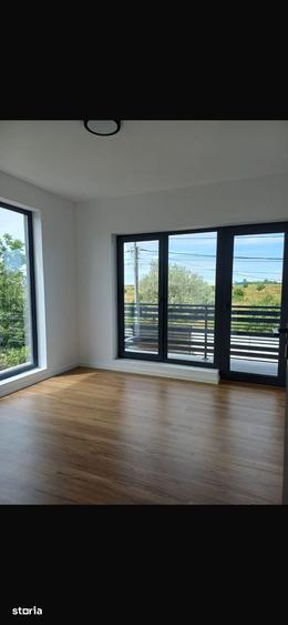 Casă cu 4 camere cu Teren 200 Mp în Central