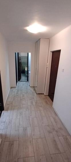 Apartament cu 2 camere semidecomandat, mobilat în P-ța Sfinții Voievozi