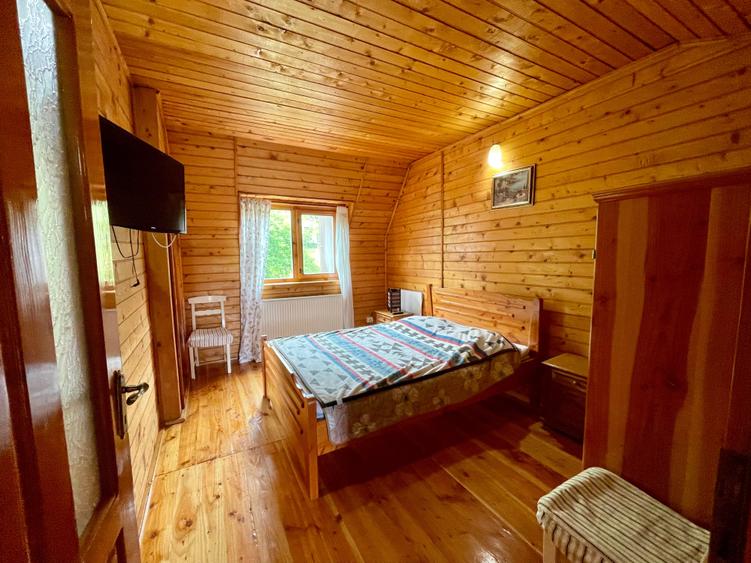 Casă individuală cu 3 camere cu Canalizare în Seaca (Călimănești)