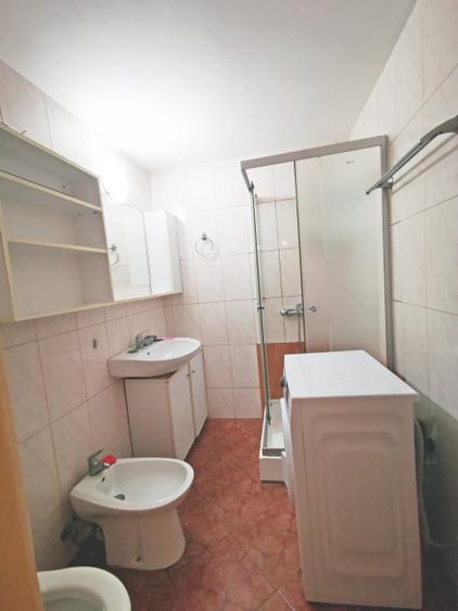 Apartament cu 3 camere în Păcii