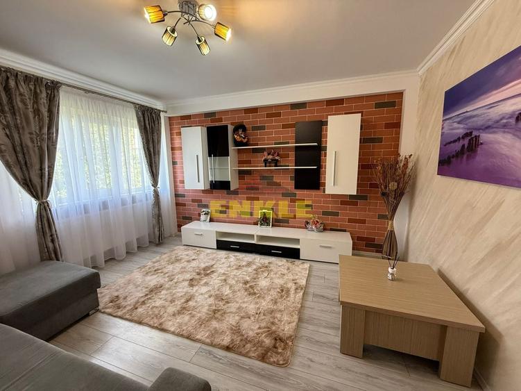 De inchiriat apartament cu 3 camere, zona Unirii. - 1