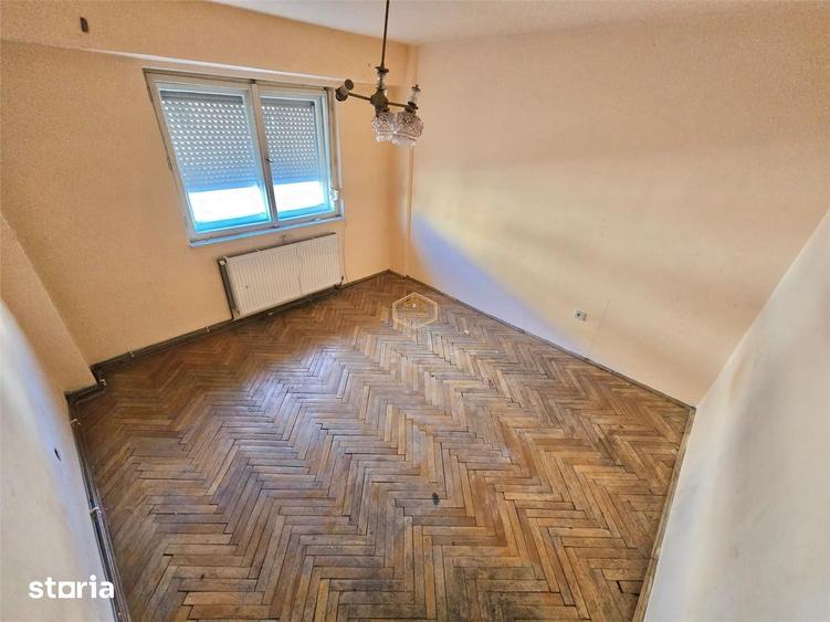Apartament cu 3 camere decomandat în Micro 16