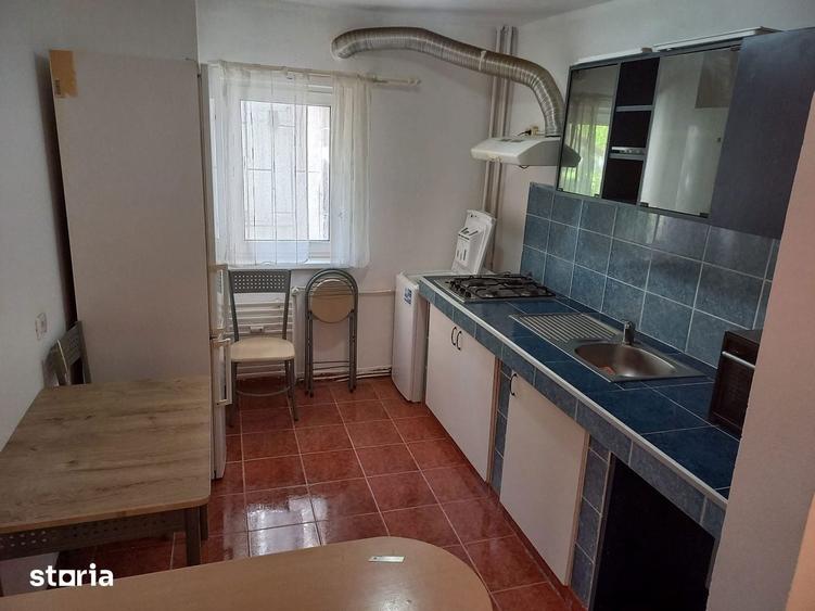 Apartament cu 2 camere semidecomandat în Nicolina