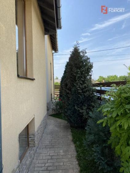 Casă cu 5 camere cu Teren 500 Mp în Bogdăneștilor