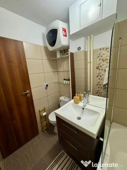 Apartament cu 3 camere decomandat în Alexandru Obregia