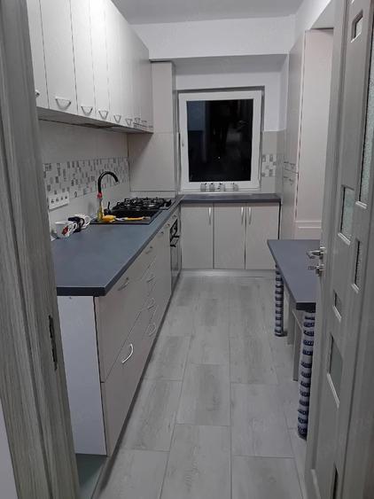 Apartament cu 2 camere decomandat în Florești