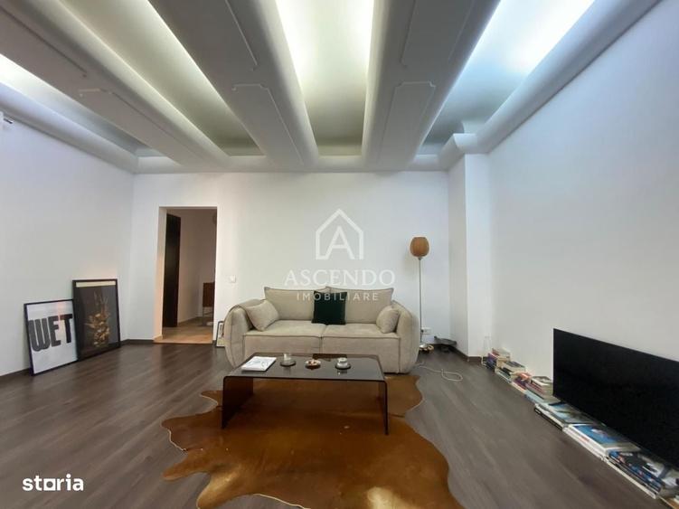 Apartament cu 4 camere în Arcul de Triumf