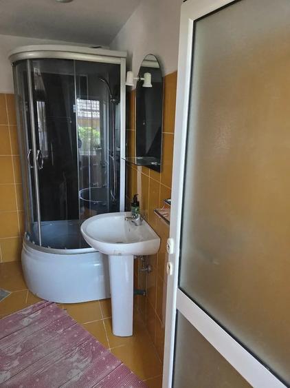 Casă cu 1 camere cu Teren 176 Mp în Central