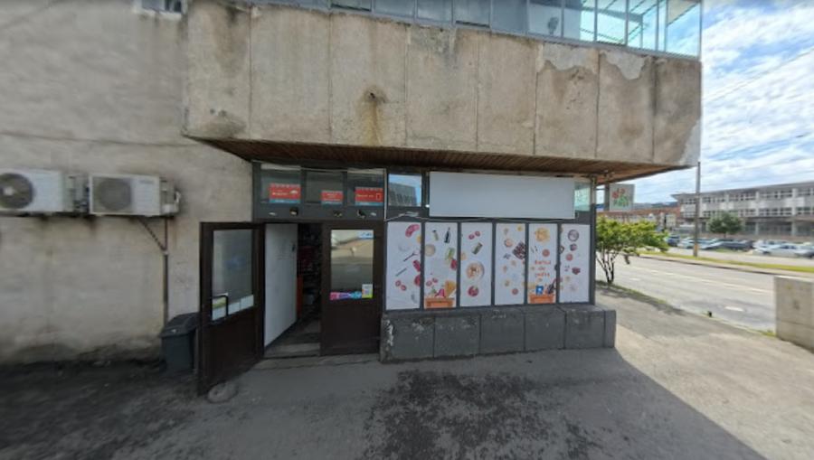 Spațiu comercial, de 211.19999694824 mp, în Industrial