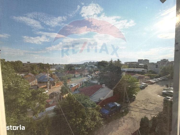 Apartament cu 2 camere decomandat în Central — fotografia 1