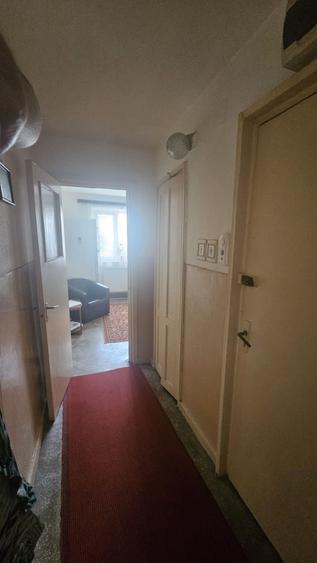 Apartament cu 2 camere semidecomandat în Micro 6