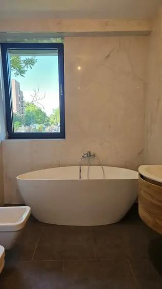 Apartament cu 2 camere decomandat în Floreasca