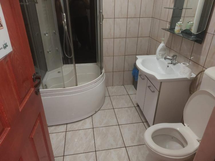 Apartament cu 3 camere decomandat, mobilat în Tătărași