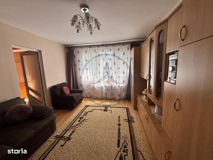 Apartament cu 3 camere semidecomandat în Central
