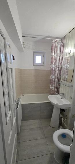 Apartament cu 2 camere decomandat în Universității