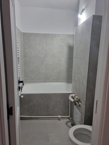 Apartament cu 2 camere decomandat în Micro 5