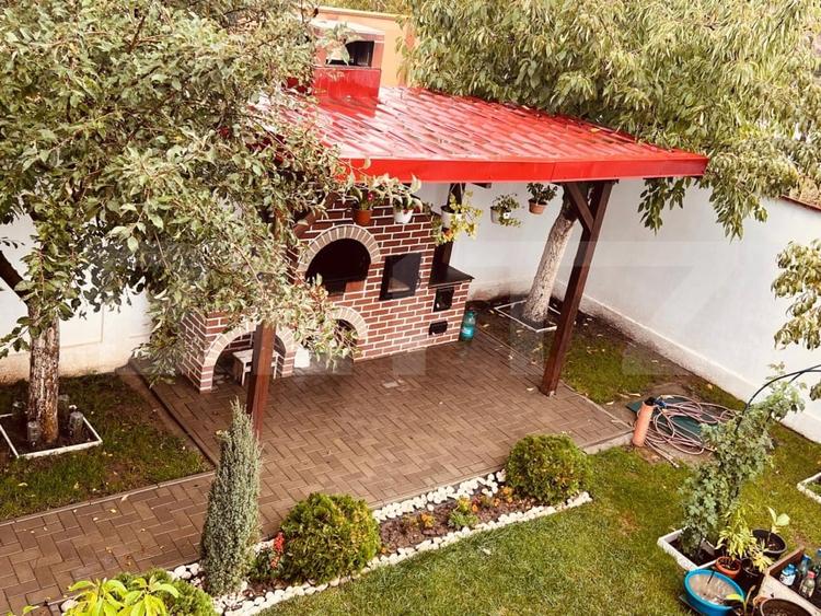 Casă individuală cu 4 camere cu Canalizare în Malu Mare