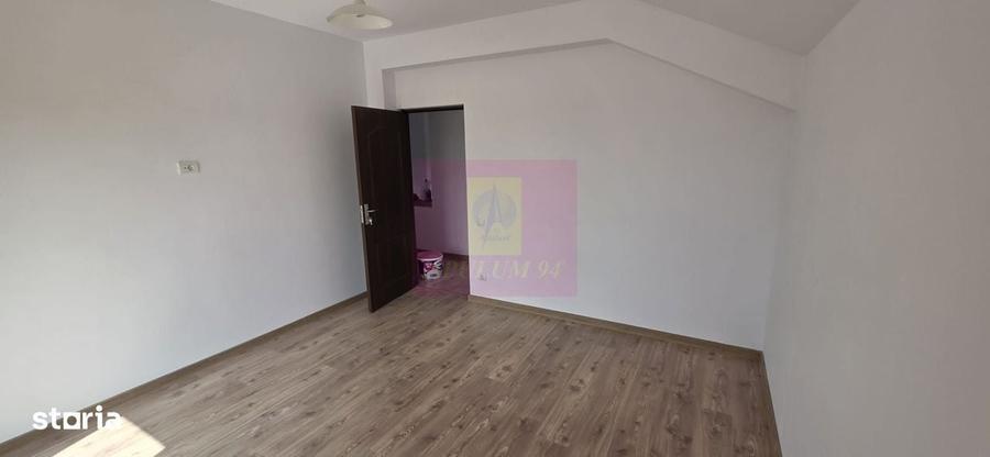 Vila cu 4 camere de vanzare in Brebu - 17