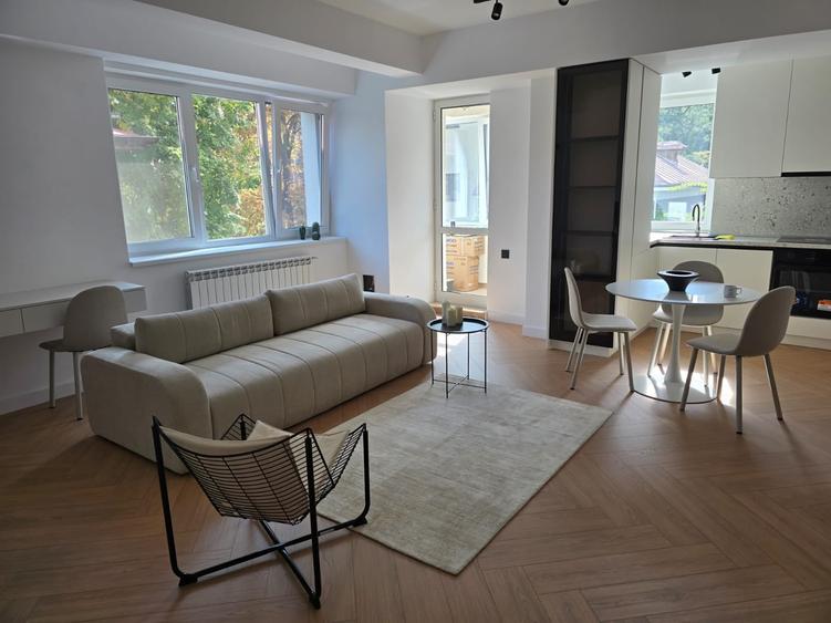 Apartament cu 2 camere semidecomandat în Cotroceni