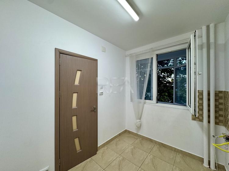 Apartament cu 2 camere semidecomandat în 1 Mai