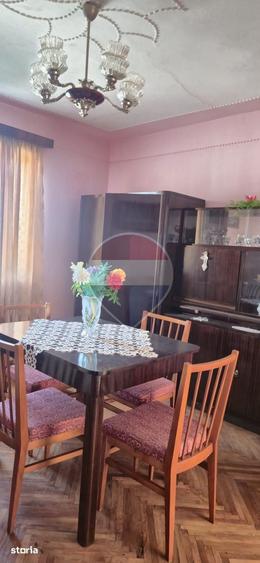 Casă cu 2 camere cu Teren 1955 Mp în Remeți
