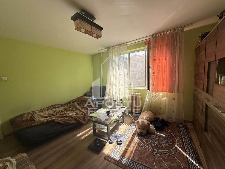 Apartament cu 2 camere decomandat în Circumvalațiunii