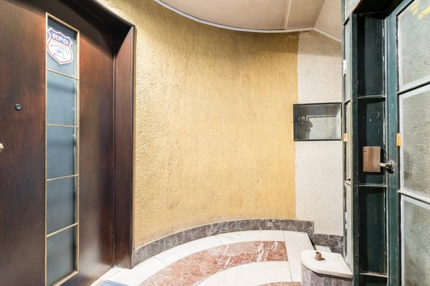 Casă individuală cu 46 camere cu Canalizare în Centrul Istoric