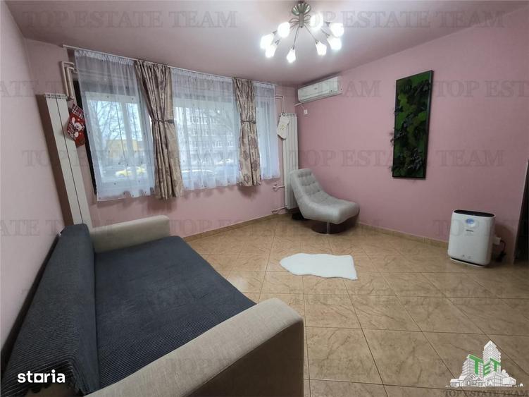 Apartament cu 3 camere semidecomandat în Giulești