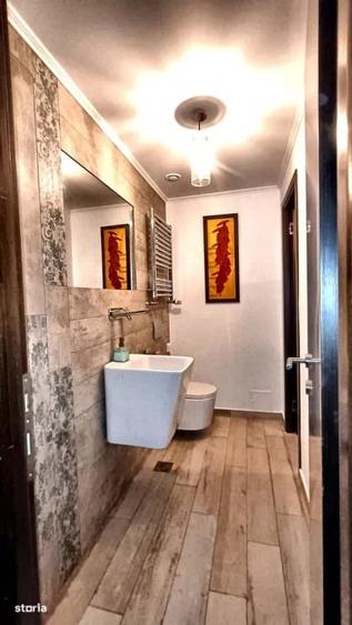 Apartament cu 4 camere semidecomandat, mobilat în Turda