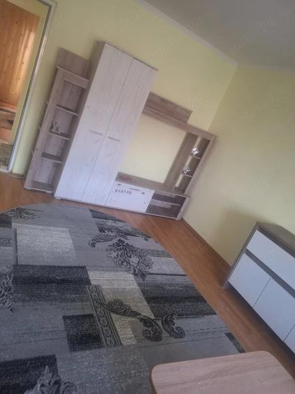 Apartament cu 2 camere decomandat în Exterior Vest