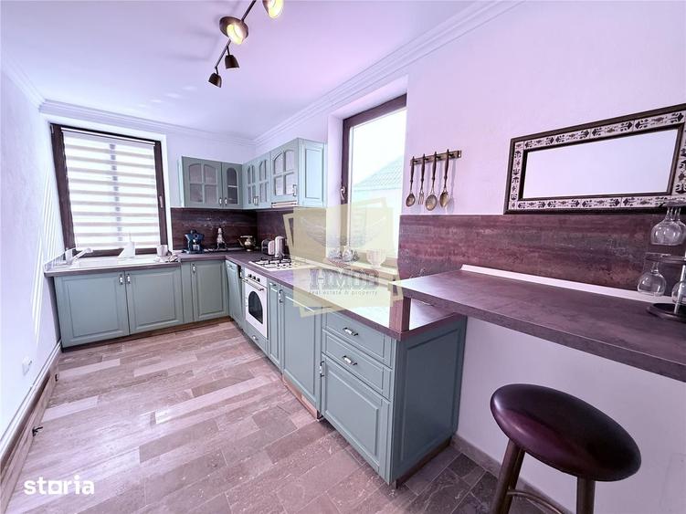 Casă cu 6 camere cu Teren 600 Mp în Central