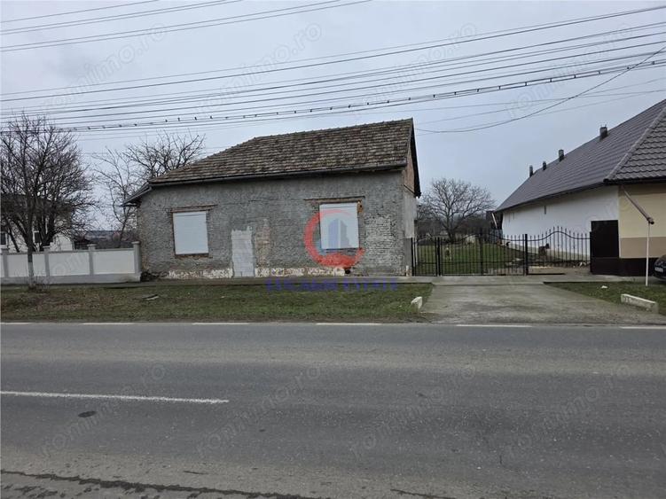 Casă cu Teren 1000 Mp în Pișchia