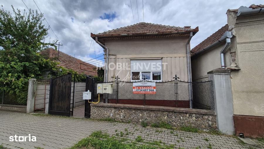 Casă cu 2 camere cu Teren 801 Mp în Lipoveni