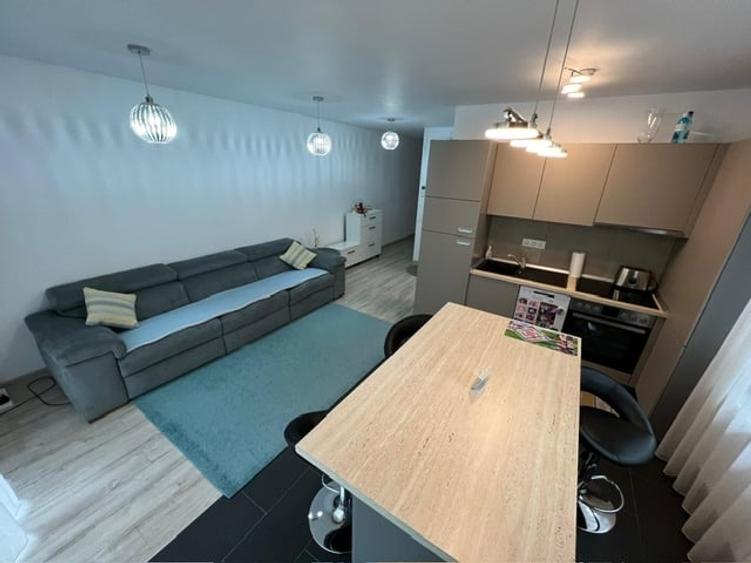 Apartament cu 3 camere în Valea Roșie