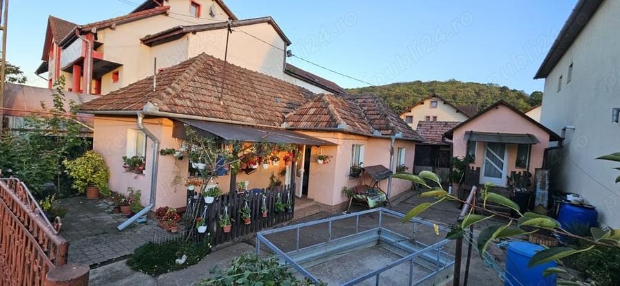 Casă cu 2 camere în Dezmir