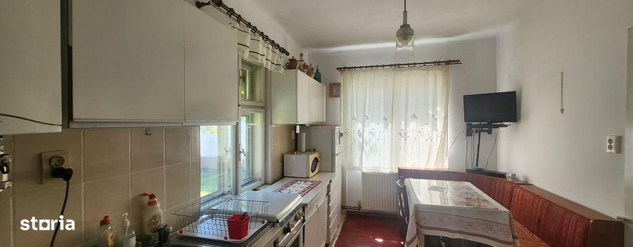 Casa in Str. Vanatorilor nr.66 in Rasnov,S+P+pod,4 camere,teren 500 mp - 3