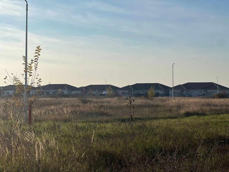 Teren Construcții intravilan de 780 mp, în Moșnița Nouă