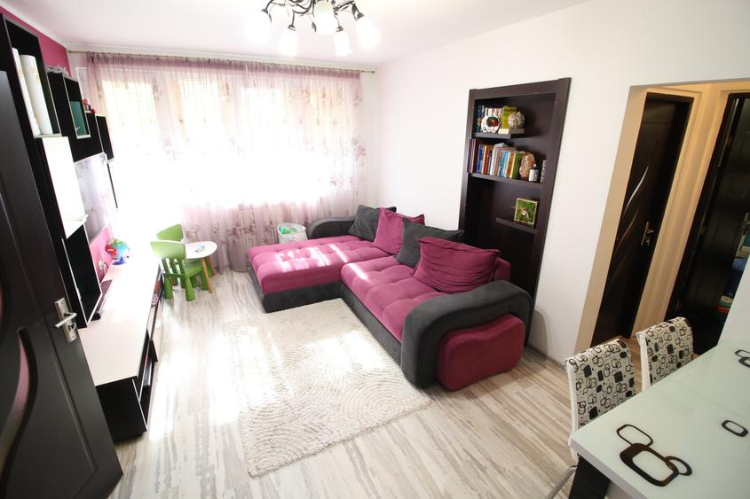 Apartament cu 2 camere semidecomandat, mobilat în Țiglina 2