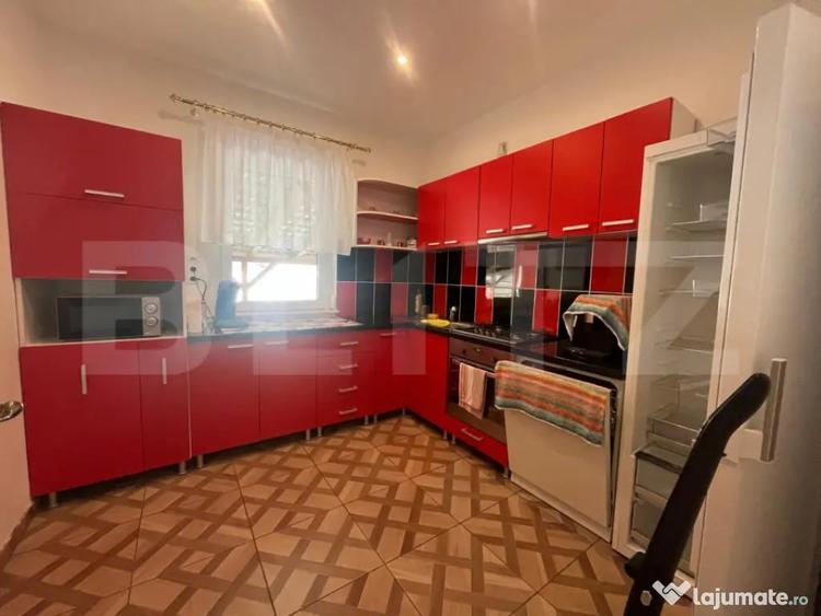 Casă cu 5 camere cu Teren 4400 Mp în Central