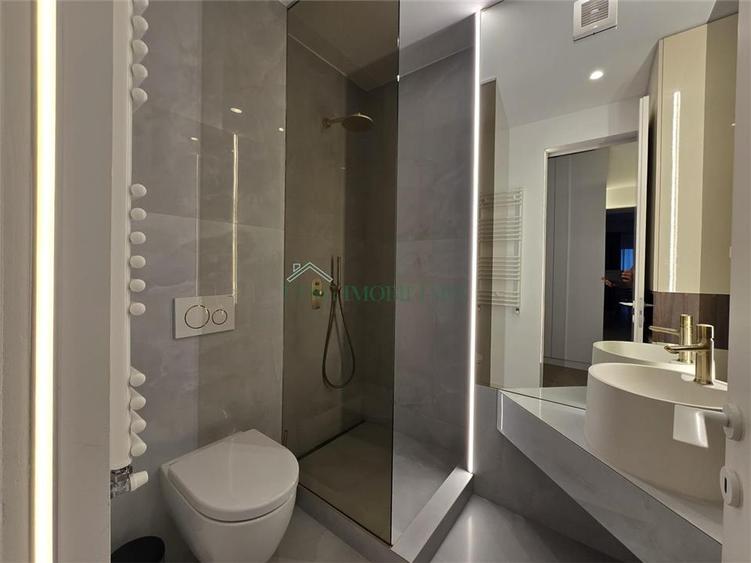 Apartament cu 3 camere decomandat, mobilat în Ultracentral