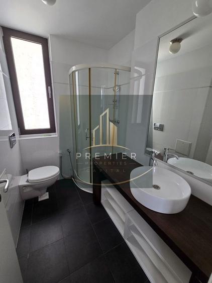 Apartament cu 4 camere decomandat în Herăstrău