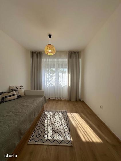 Apartament cu 3 camere decomandat în Micro 15