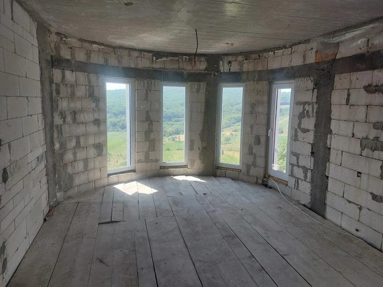 Casă cu 1 camere cu Teren 800 Mp în Almașu Sec