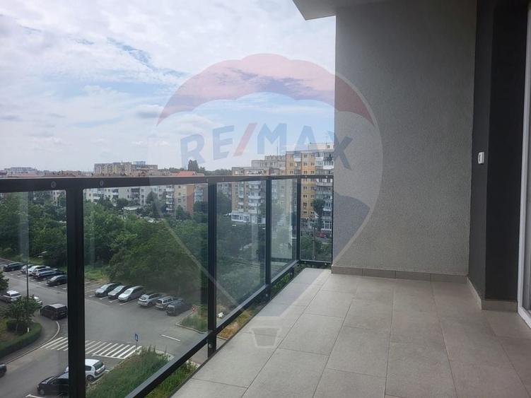 Apartament cu 3 camere decomandat, mobilat în Micălaca