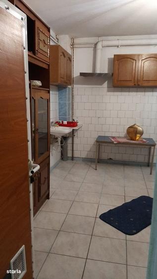 Casă cu 3 camere în Tei