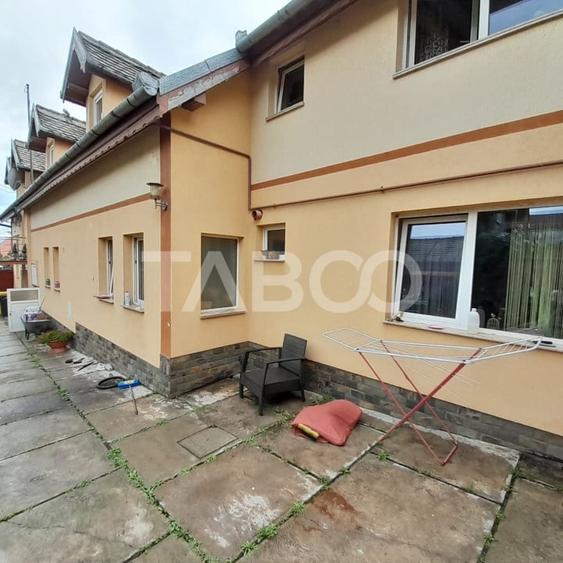 Casă individuală cu 6 camere cu Canalizare în Gușterița