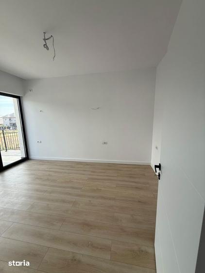 Casă cu 4 camere cu Teren 300 Mp în Tunari